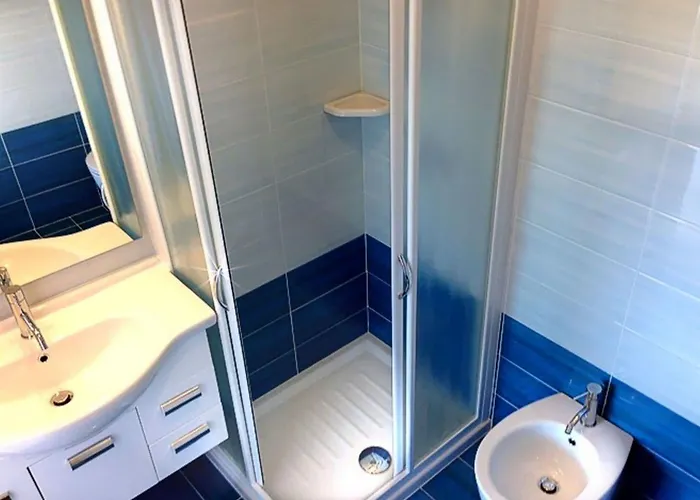 Comfy Ground-floor Steps Form The Бибионе